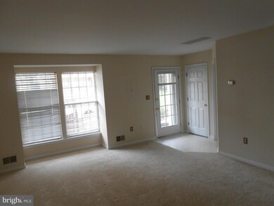 9203 Deer Crossing unit 42, Lorton, VA 22079 - photo 2