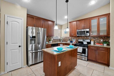 14825 Boer Trail Ave, El Paso, TX 79938 - photo 6