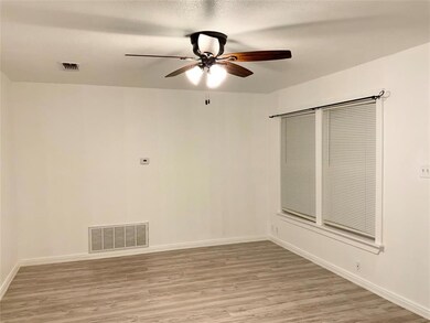 1003 S Howeth St, Gainesville, TX 76240 - photo 6