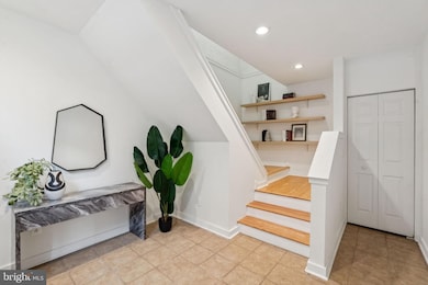 1246 54 E Montgomery Ave unit 5, Philadelphia, PA 19125 - photo 2