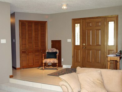 2523 Loma St, Cedar Falls, IA 50613 - photo 4