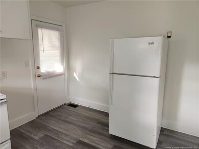 313 Oakridge Ave, Fayetteville, NC 28305 - photo 5