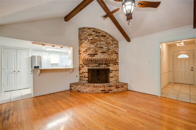 3911 Black Locust Dr, Houston, TX 77088 - photo 6