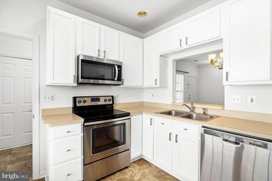 6906 Winthrop Ct, Fredericksburg, VA 22407 - photo 6