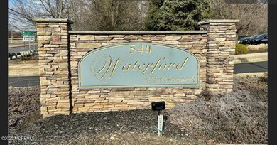 Waterford at East Brunswick unit 219, East Brunswick, NJ 08816 - photo 2