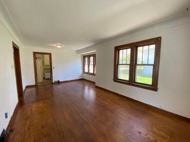 1410 Lansing Ave, Lansing, MI 48915 - photo 4