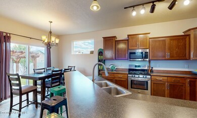 20240826Tower_PostFalls_MP_Living112v000