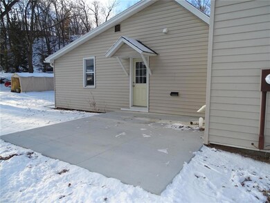 207 W Montgomery St, Durand, WI 54736 - photo 5