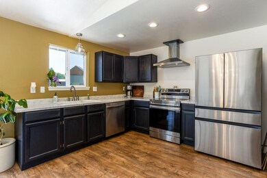 1736 SW 35th St, Redmond, OR 97756 - photo 6