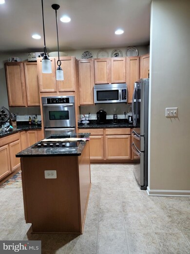 27 Riparian Ln, Ranson, WV 25438 - photo 7