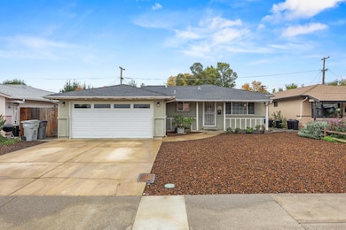 151 W Woodland Ave, Woodland, CA 95695 - photo 3