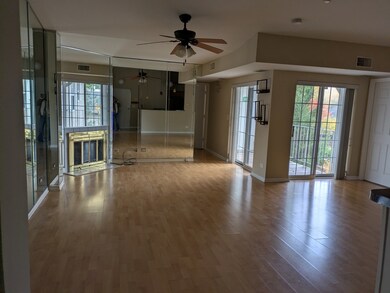 unlisted-address, Carol Stream, IL 60188 - photo 3