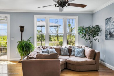 610 Park Ave Port Monmouth NJ-large-018-