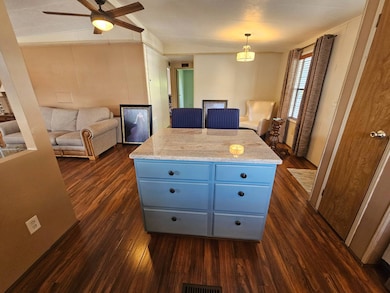 5200 28th St N unit 612, Saint Petersburg, FL 33714 - photo 3