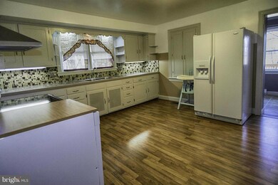 1409 Edenville Rd, Chambersburg, PA 17202 - photo 5