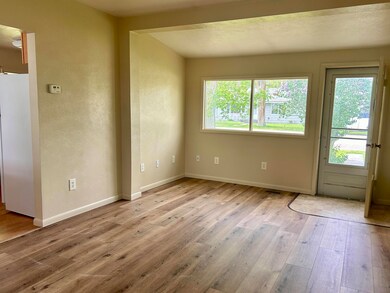 505 Holdredge Ave, Basin, WY 82410 - photo 5