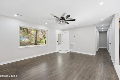 06-2416 Alberta Dr-7