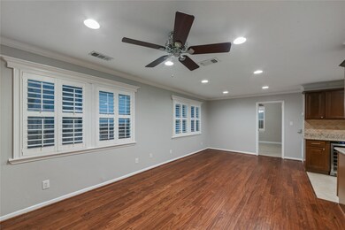 402 E 27th St, Houston, TX 77008 - photo 3