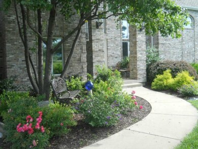 1316 E Walnut St, Raymore, MO 64083 - photo 2