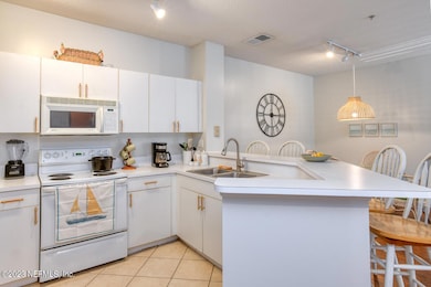 605 Fairway Dr unit 203, Saint Augustine, FL 32084 - photo 3