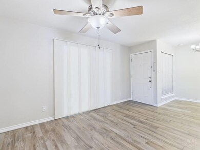 400 W 35th St unit 104, Austin, TX 78705 - photo 4