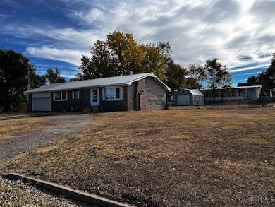 521 First St, Beaver, OK 73932 - photo 2