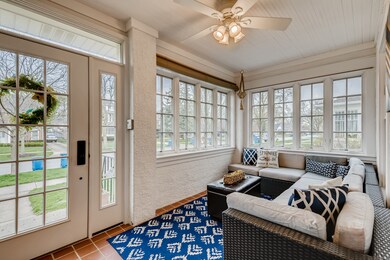 385 N Addison Ave, Elmhurst, IL 60126 - photo 2