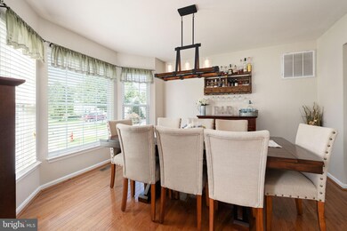 11205 Hollins Ct, Fredericksburg, VA 22407 - photo 7