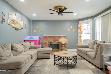 818 Bedford Rd, Schenectady, NY 12308 - photo 3