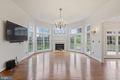 1068 Cedar Chase Ct, Herndon, VA 20170 - photo 5