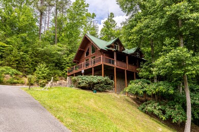 2554 Waldens Creek Rd, Sevierville, TN 37862 - photo 2