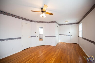 1811 SW 32nd St, Topeka, KS 66611 - photo 6