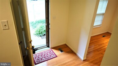 2026 Headlands Cir, Reston, VA 20191 - photo 2