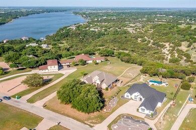 2112 Tree Top Ct, Granbury, TX 76049 - photo 4