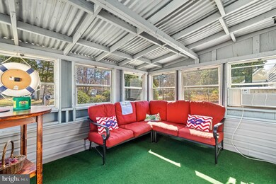 369 Rolando Dr, Colonial Beach, VA 22443 - photo 4