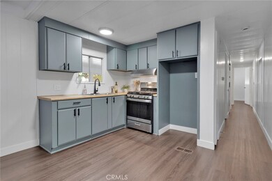 22899 Byron Rd unit 19, Crestline, CA 92325 - photo 7