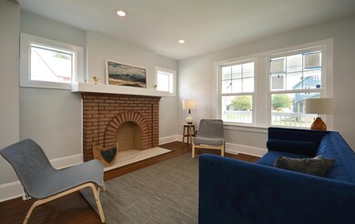 Living Room (3)