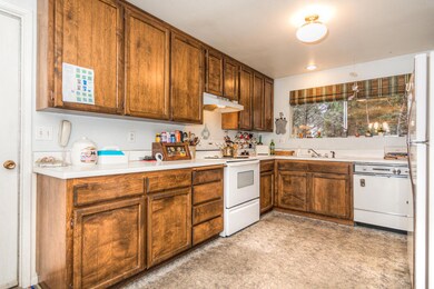 61517 Maid Marian Ct, Bend, OR 97702 - photo 6