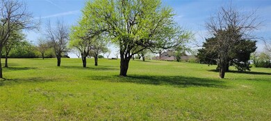 11 Woodland Ct, Gainesville, TX 76240 - photo 2