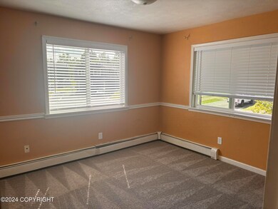 8521 Shrub Ct unit B, Anchorage, AK 99504 - photo 4