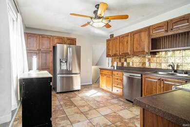 18354 Chaucer Ln, South Bend, IN 46637 - photo 7