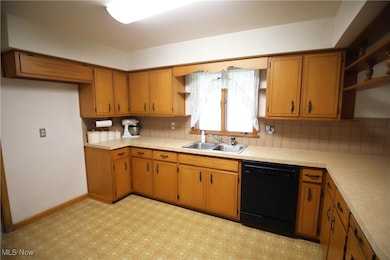 41984 Debra Dr, Elyria, OH 44035 - photo 2