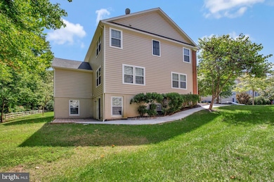 15444 Symondsbury Way, Upper Marlboro, MD 20774 - photo 2