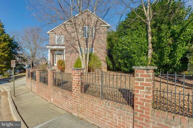 4947 18th St N, Arlington, VA 22207 - photo 2