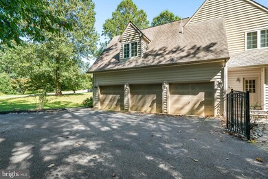 8 Honeysuckle Ct, Glen Mills, PA 19342 - photo 4