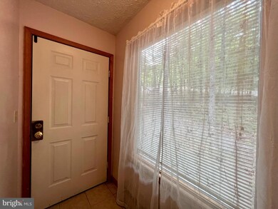 148 Fieldstone Ln, Berkeley Springs, WV 25411 - photo 4