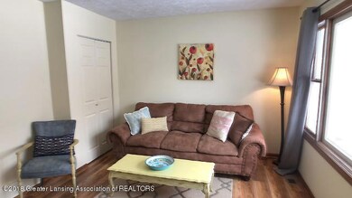 4642 Palmer St, Lansing, MI 48910 - photo 2