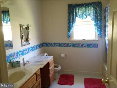 2112 Goldenrod Dr, Macungie, PA 18062 - photo 6