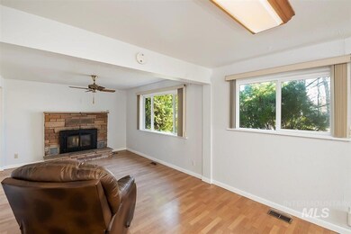 921 N Shamrock Ave, Boise, ID 83713 - photo 5