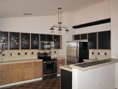 1684 E Golden Ln, Chandler, AZ 85225 - photo 5